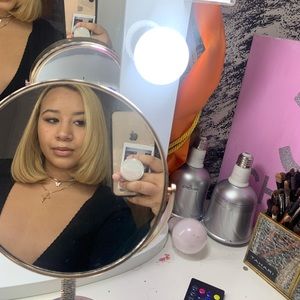 Meet your Posher, Onaliz